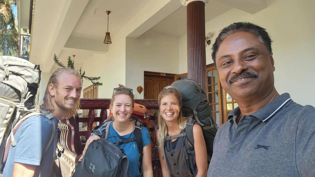 Pkn Homestay Kumily Thekkady Kültér fotó