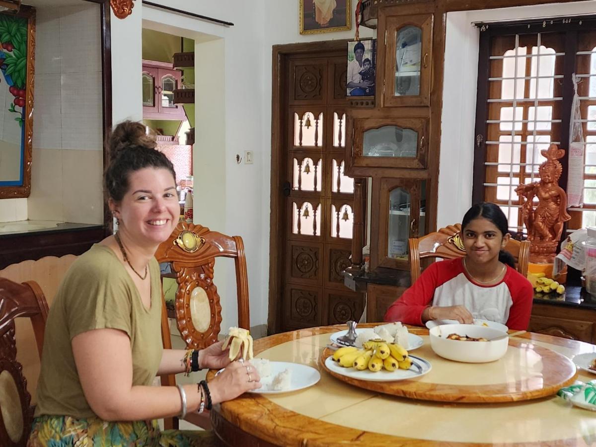 Pkn Homestay Kumily Thekkady Kültér fotó